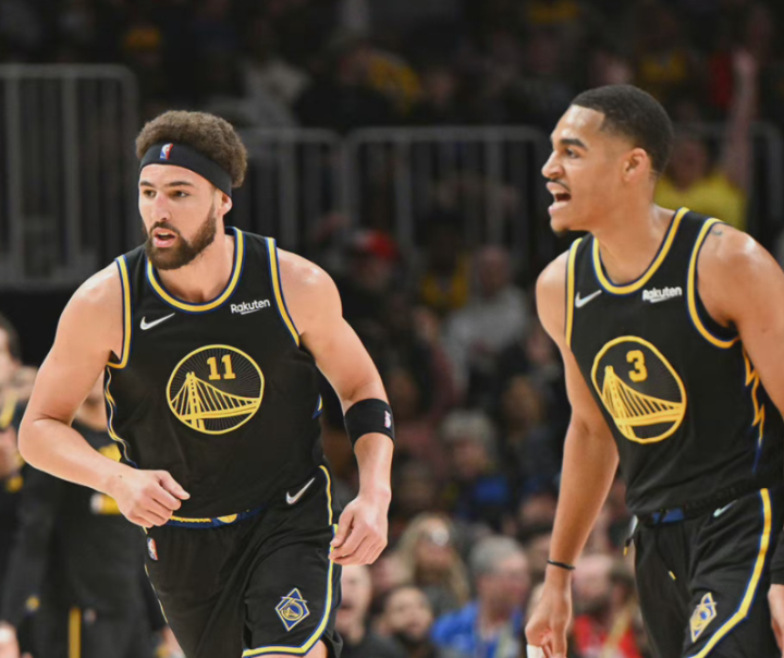 女子足球联 女子足球联