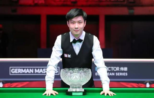 他会带女友 他会带女友