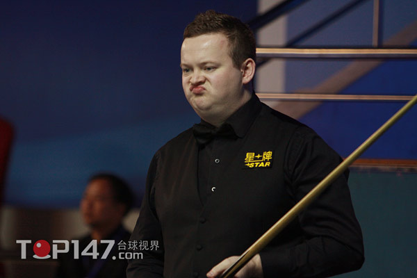 则更多地依 则更多地依